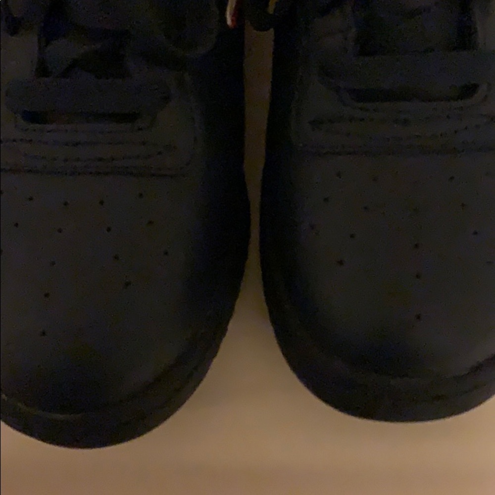 Fila - Picture 3 of 4